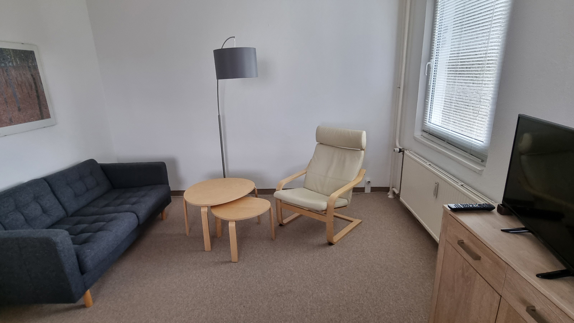 WohnBau_Mieten-Gaestewohnung_Wohnzimmer-2
