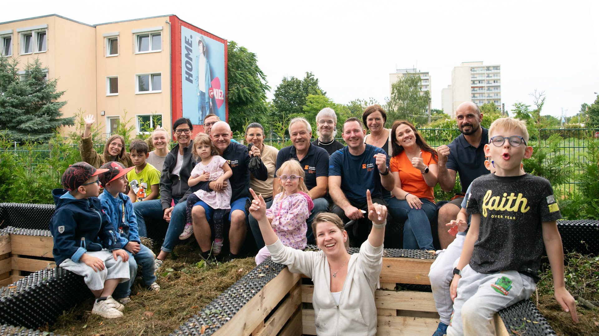 WohnBau_Neuigkeiten_Hochbeet-fuer-AWO-KIEZberesinchen